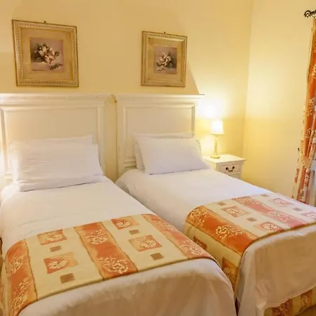 Üdülőközpont East Clare Golf Village 3*