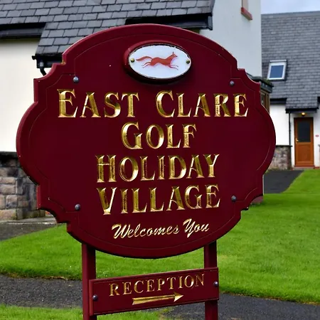 度假村 East Clare Golf Village 3*