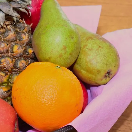 East Clare Golf Village 度假村 3*