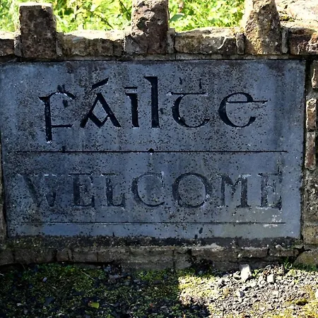 East Clare Golf Village 度假村 3*